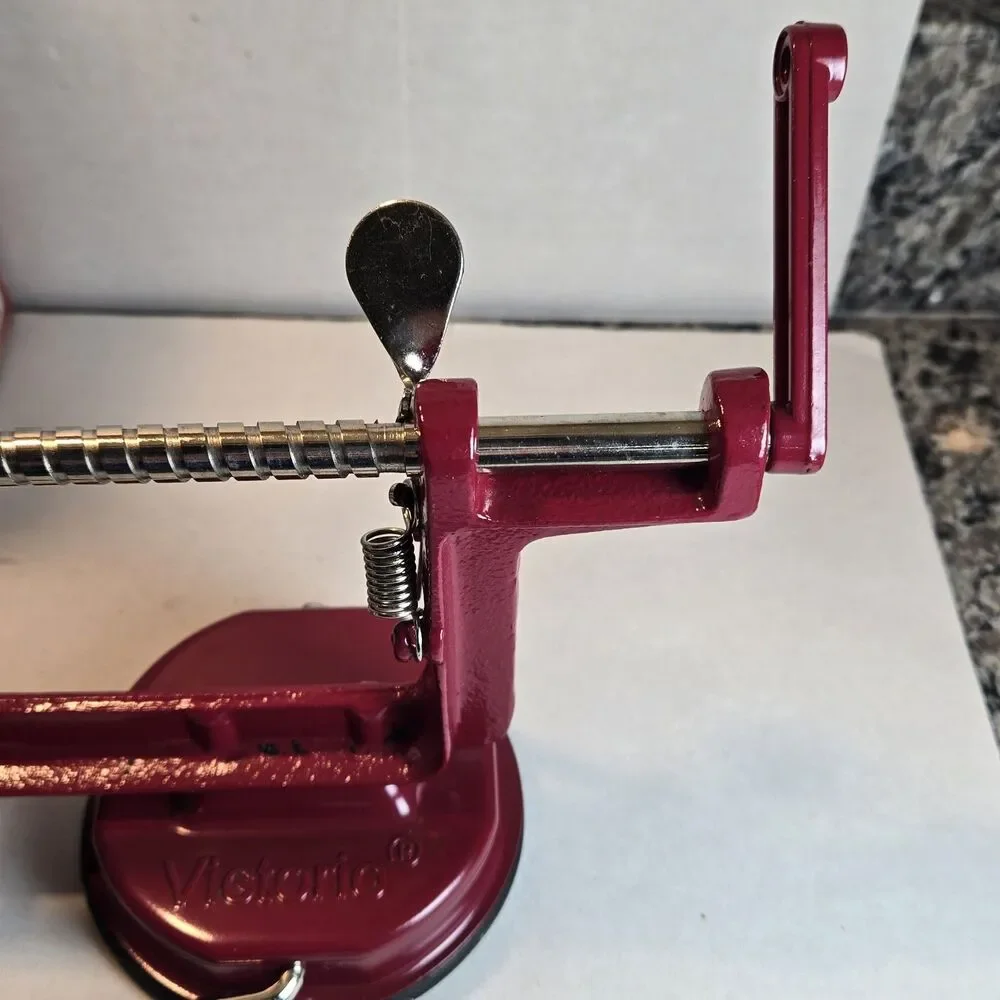 Apple Peeler by VICTORIO Peeler/Slicer -StrongSuction Base Red In Original Box